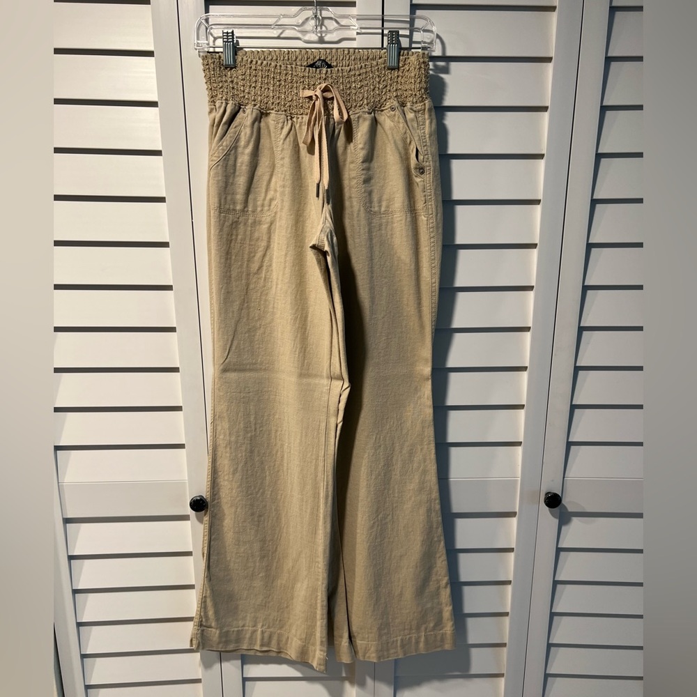 Women’s Smocked Broadway Pants. Size M